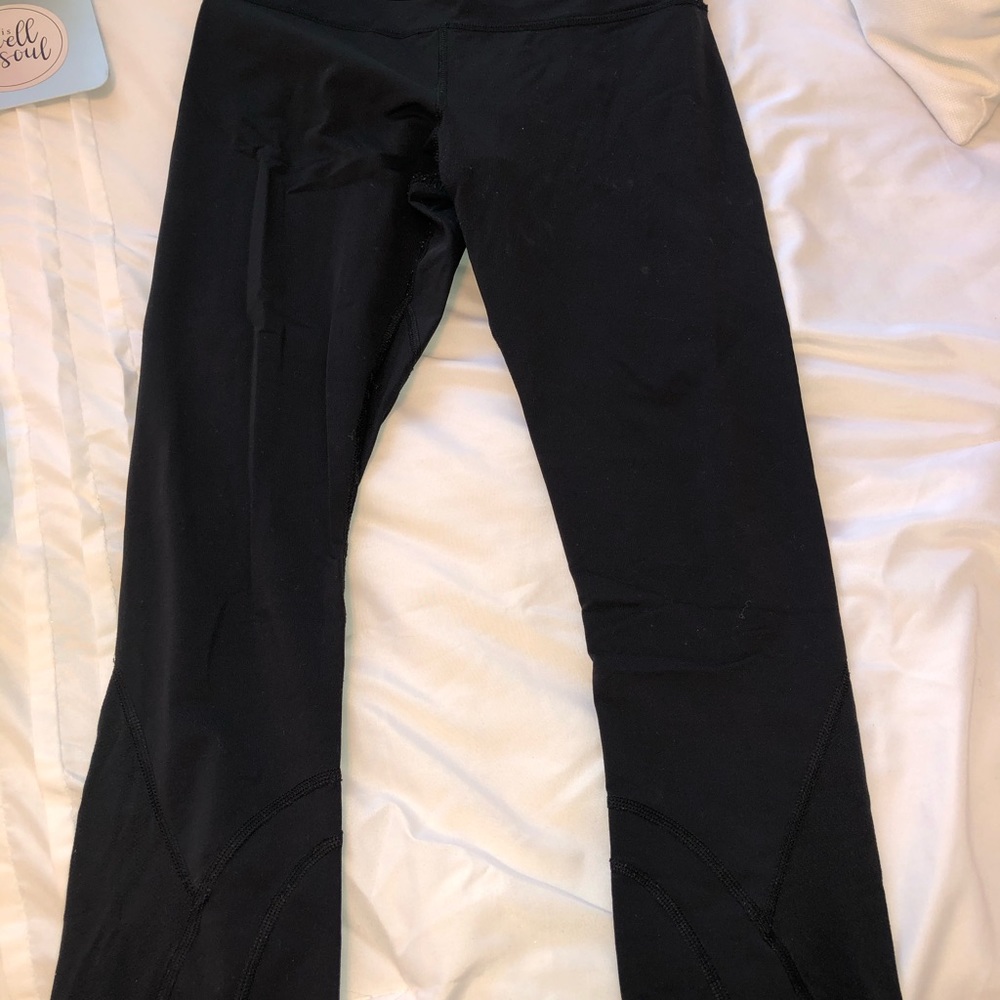 Black lulu leggings!!